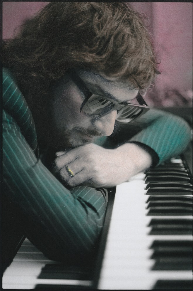 León Larregui anuncia su primer Auditorio Nacional como solista, el 27 de septiembre