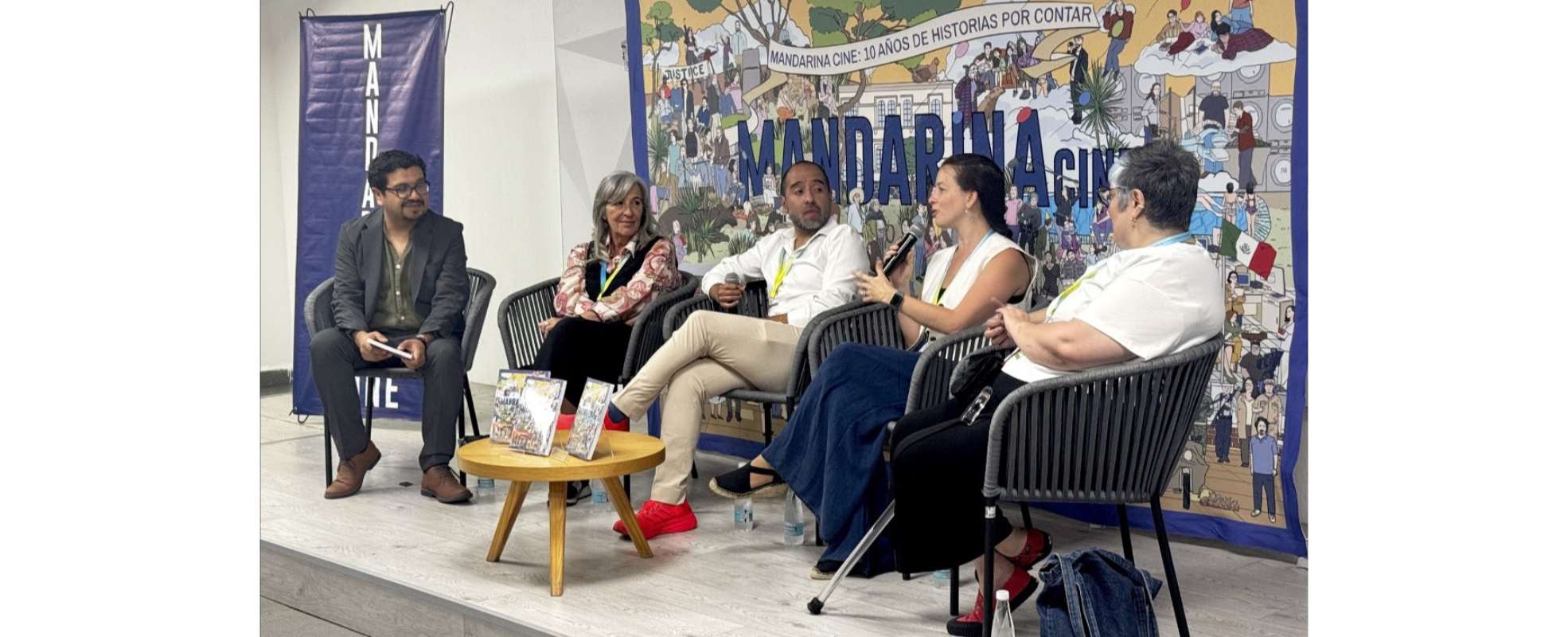 Se presentó el libro "Mandarina Cine. 10 años de historias por contar" en el FICG 41