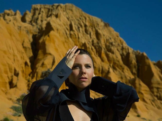 Sarah Neufeld anuncia nuevo álbum y se llama “Detritus”