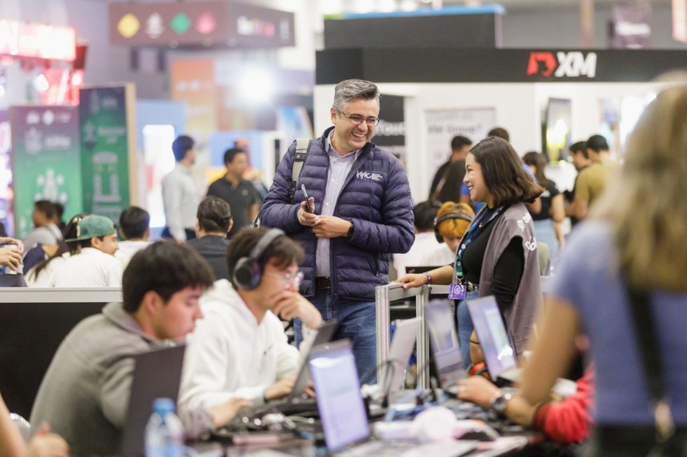 En esta edición se sumaron dos tierras de contenido: Investor Land y Artificial Intelligence Land apoyados por Google y Nvidia