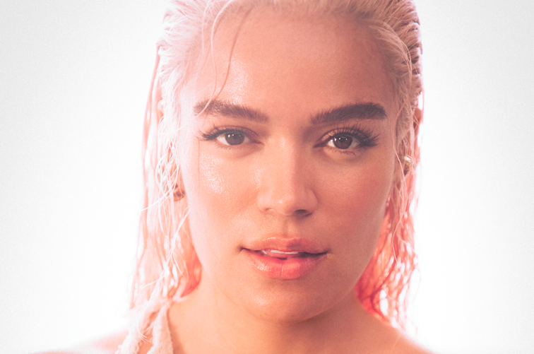Karol G será reconocida por su labor social y filantrópica en los Latin Billboard