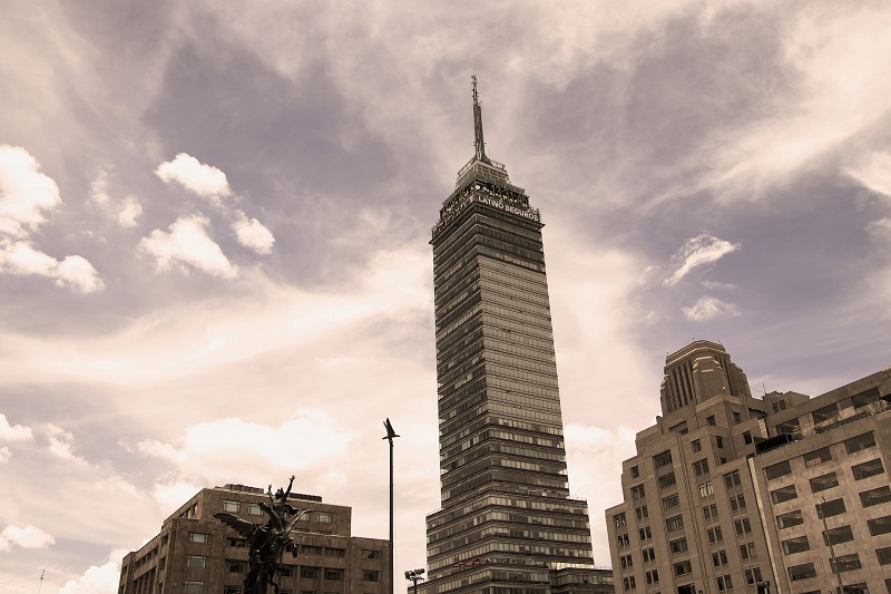 “Leyendas de difuntos” en la Torre Latino 