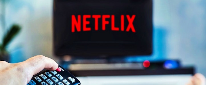 Netflix al estilo de la televisión tradicional