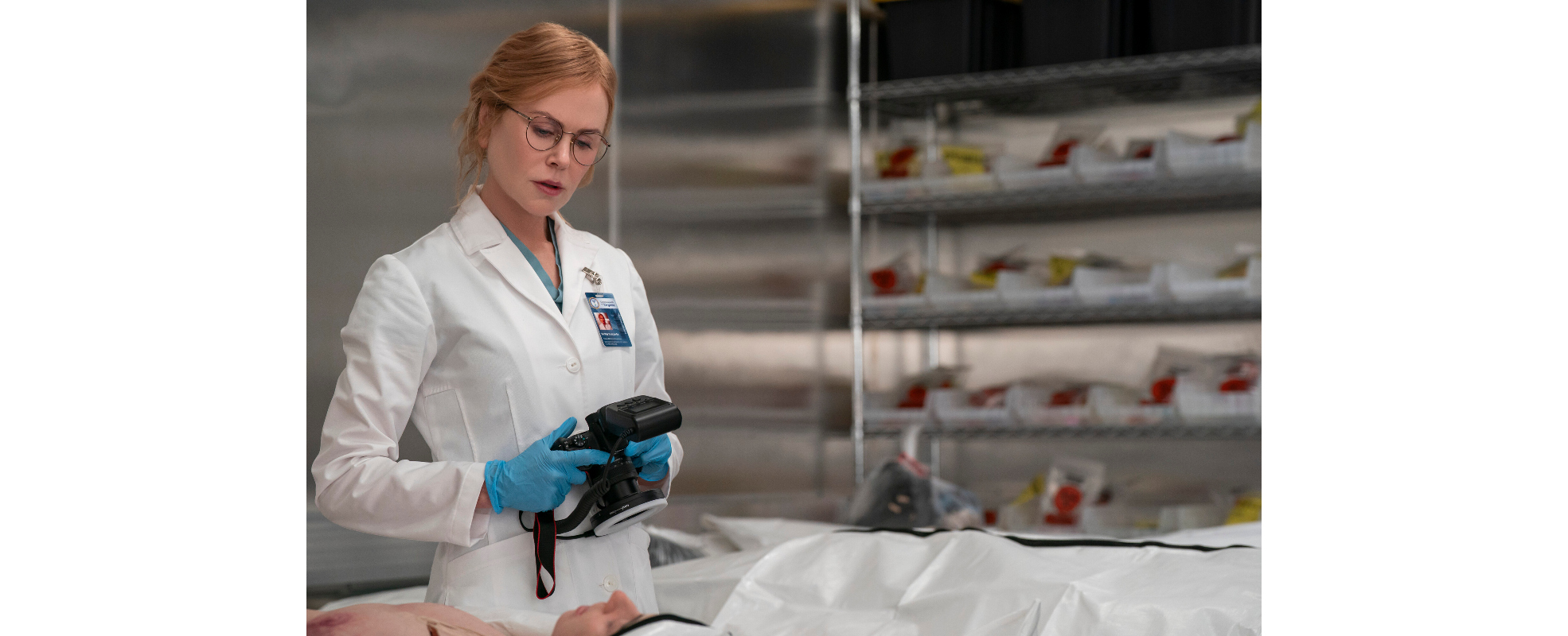 Prime Video revela las primeras imágenes de "Scarpetta: Médico Forense", serie basada en las novelas best-seller de Patricia Cornwell