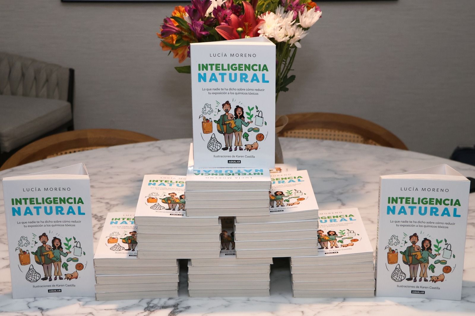 Lucía Moreno presentó su libro “Inteligencia Natural”, enfocado en cómo tener un estilo de vida libre de tóxicos