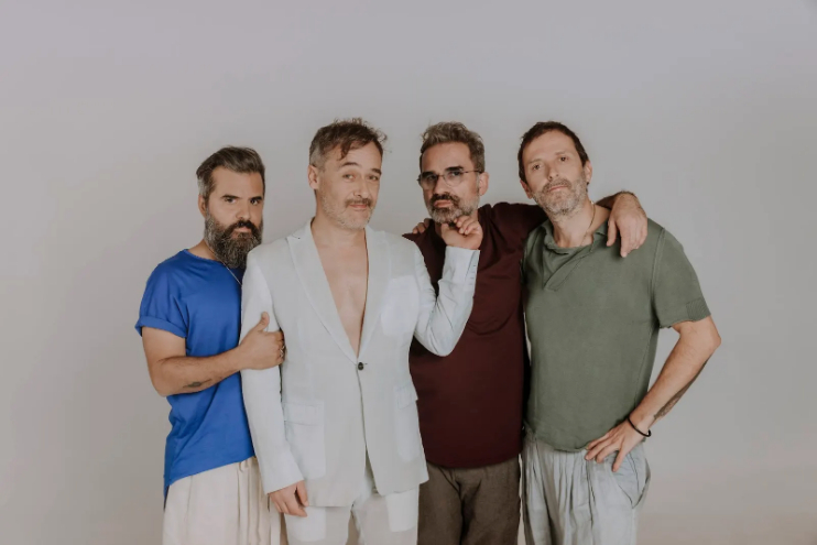 Love of Lesbian presenta su nuevo álbum "Ejército de Salvación"