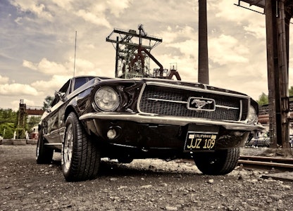 El Mustang de los años 60 se convierte en un auto eléctrico