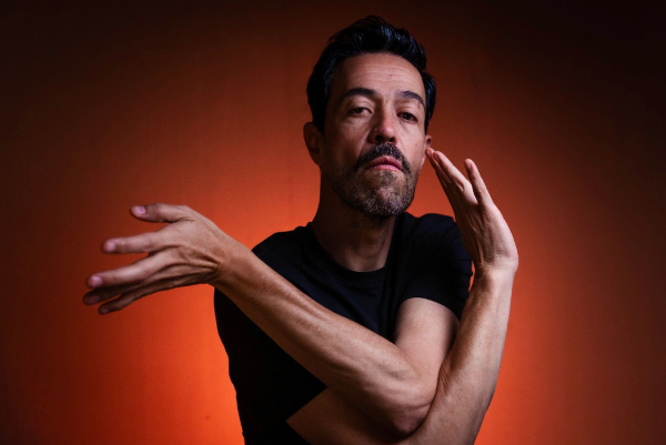 Meme del Real lanza su álbum debut “La Montaña Encendida” y estrena el video de su focus track “Mira”