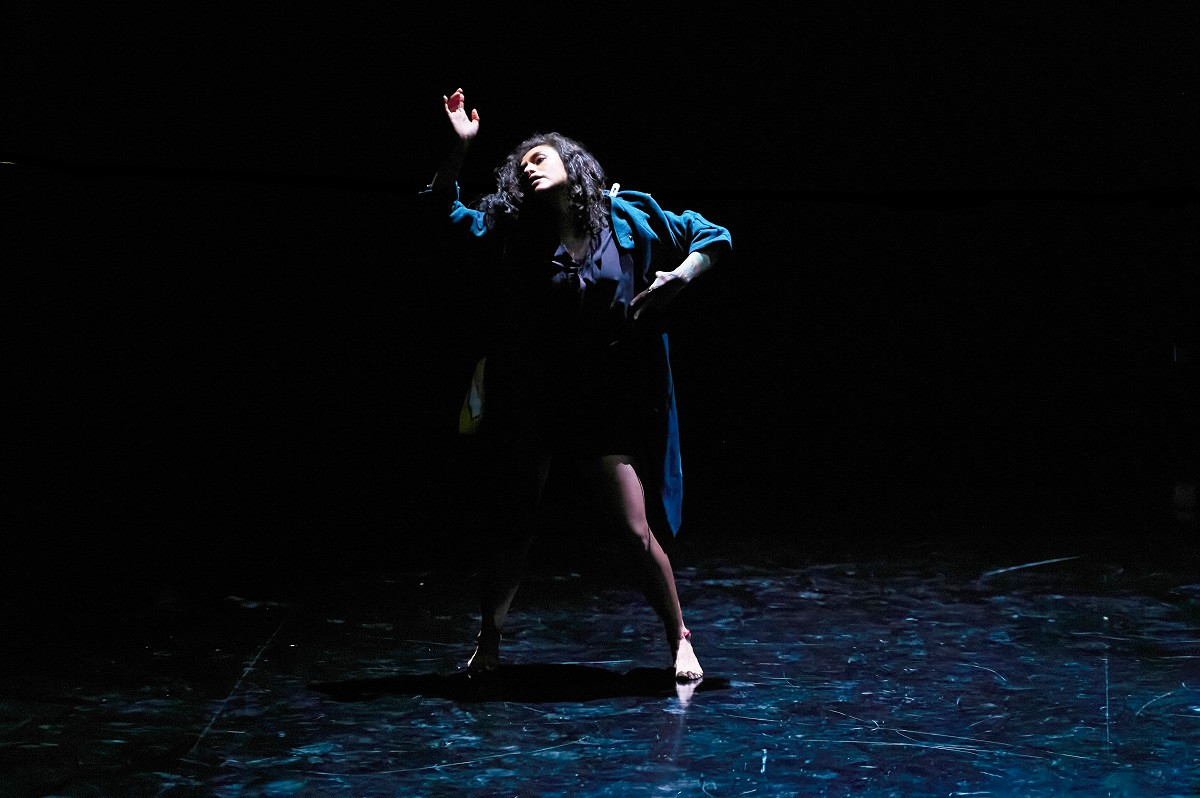 La bailarina Edith Pérez García revive la historia de Matilde Montoya, la primera médica cirujana mexicana