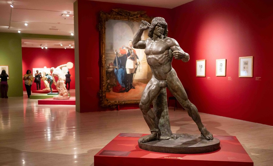 El Museo Nacional de San Carlos explora la figura del héroe en la exposición "El imaginario del cuerpo heroico y sus avatares"