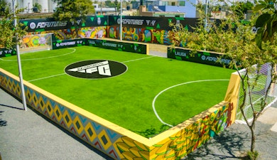 EA Sports y LaLiga inauguraron una cancha de futbol comunitario en México como parte de la iniciativa global de FC Futures