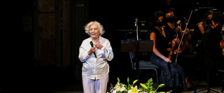 Elena Poniatowska celebra sus 90 años en Bellas Artes