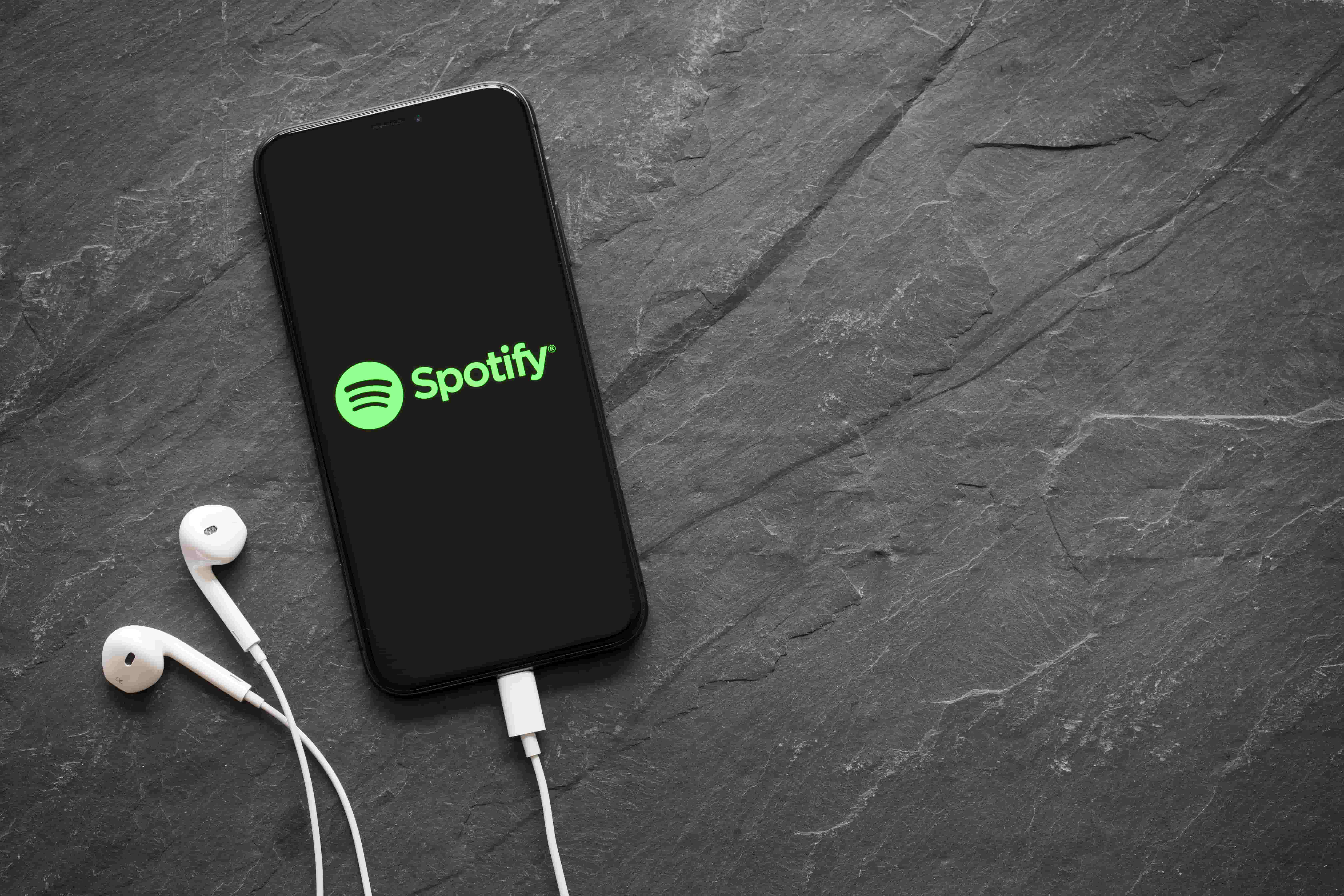 Spotify lanza tops del año, y se apunta a la era de stories