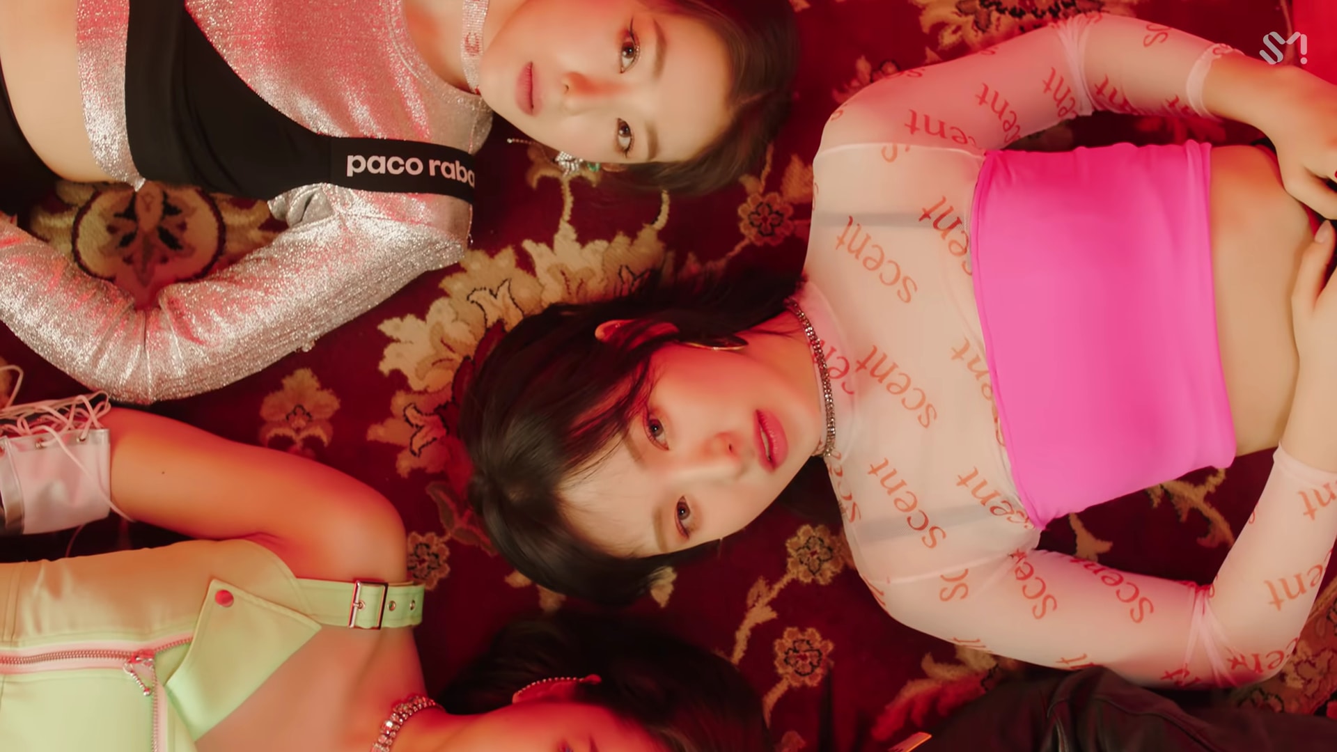 Moda mexicana en el K-pop