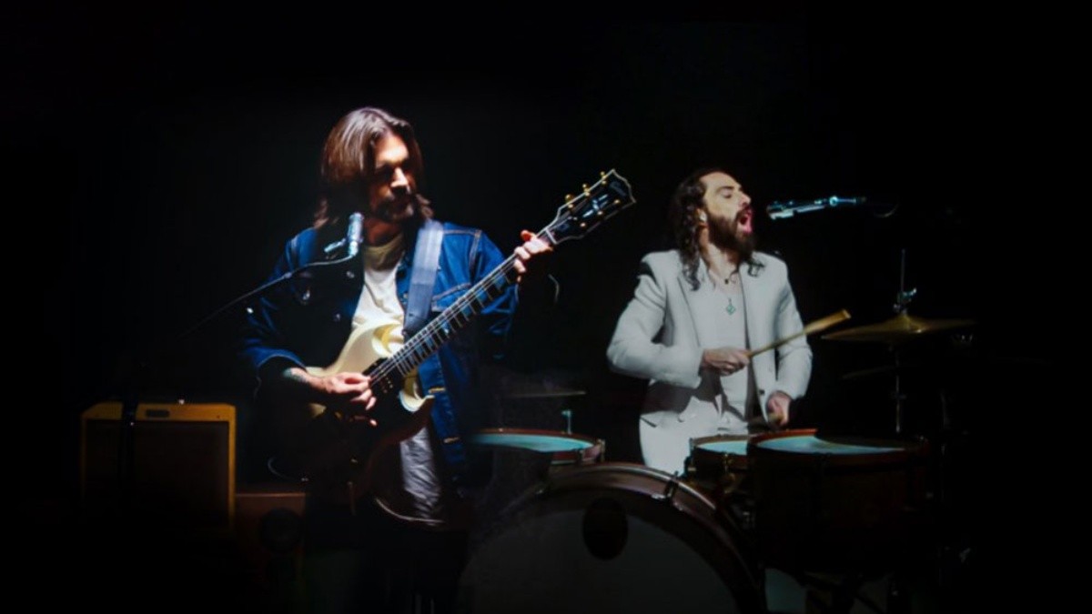 "El niño del tambor", el nuevo video de Juanes y Jay de la Cueva