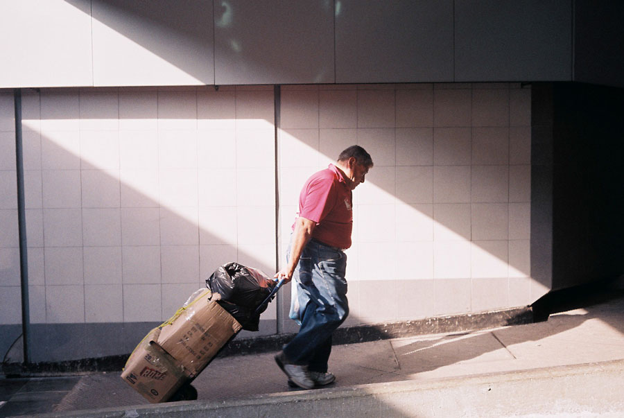 El proyecto Cómo digitalizar negativos fomenta el rescate de la memoria