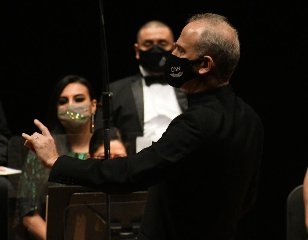 La pastorela !¡Achis, achis con esos cuernos!" y el concierto de Mono Blanco para cerrar el año