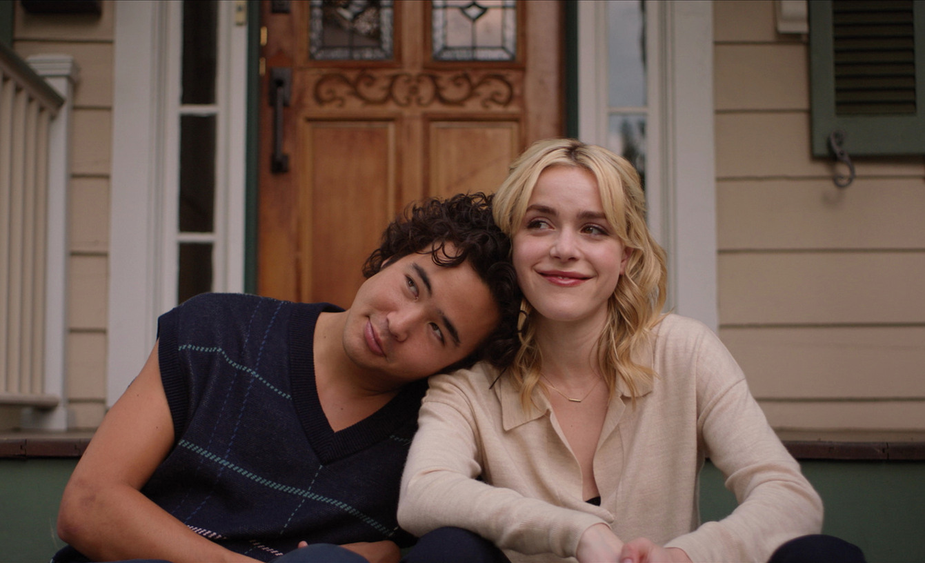 Max lanza el tráiler de "Sweethearts", su nueva película, que se estrena el 28 de noviembre