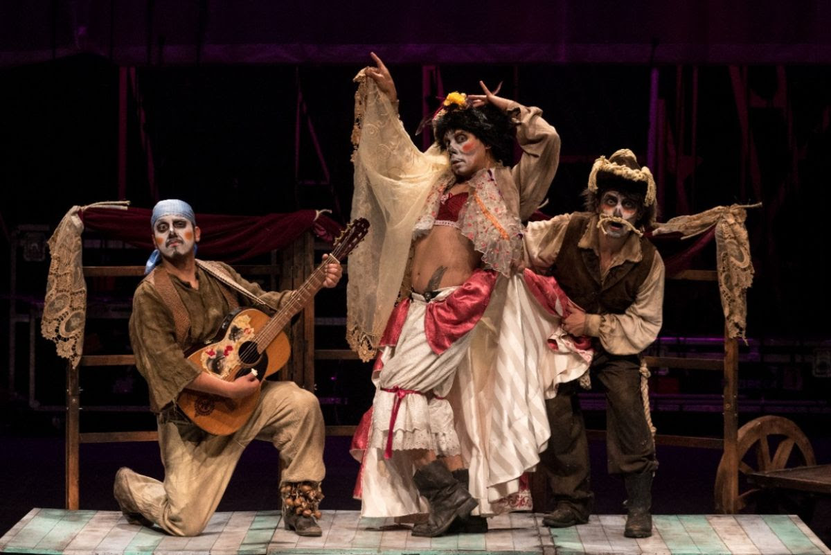 Conmemora el Día Mundial del Teatro en el Helénico