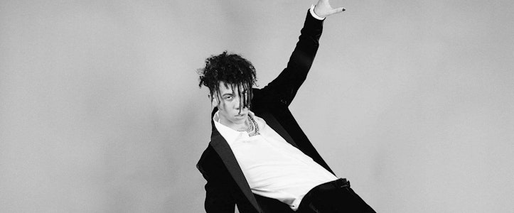 La superestrella Iann Dior domina los charts con "Holding On"