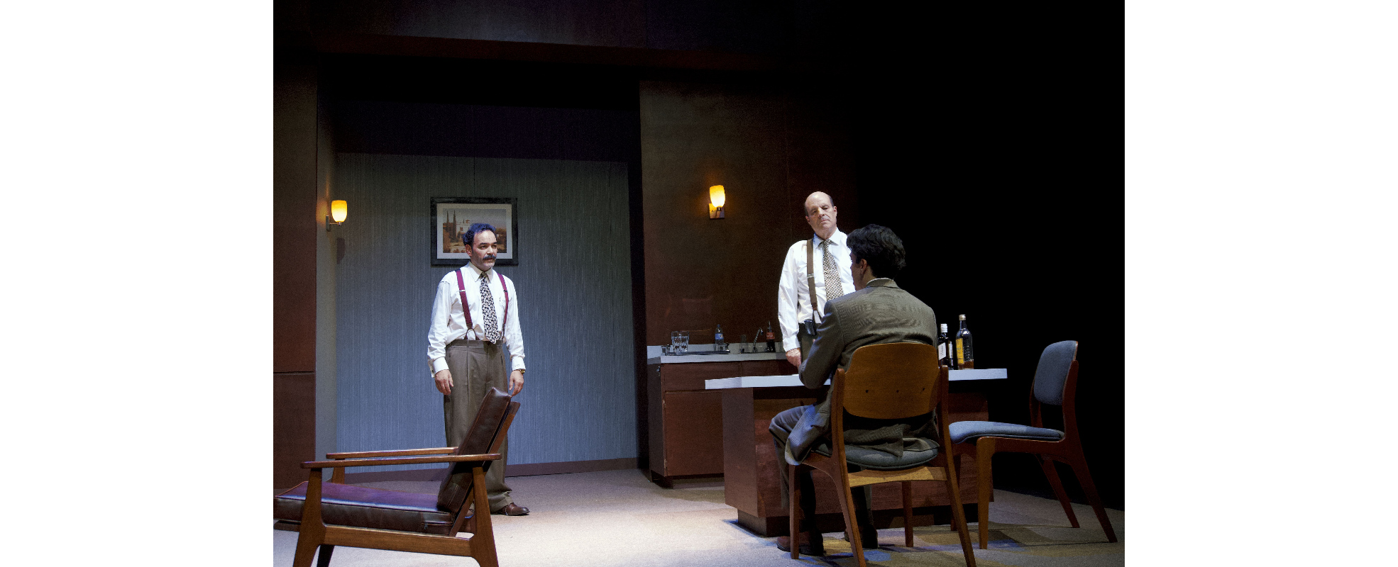 "Business Suite" de Roger Rueff: una exploración sobre las complejidades de las relaciones humanas en el mundo corporativo, en el Foro La Gruta